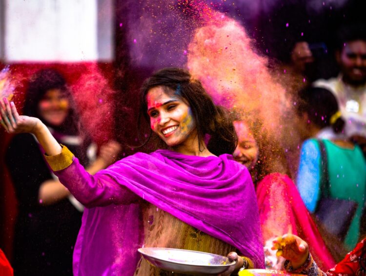 girls-celebrating-nepali-festivals-holi
